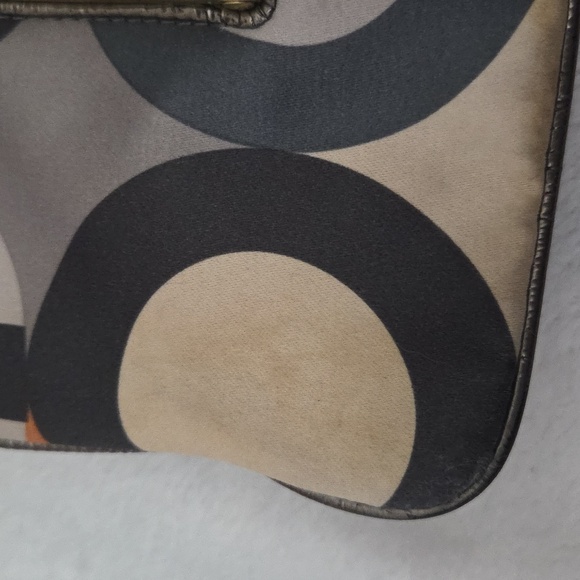 Coach Amanda Clutch - Picture 4 of 9